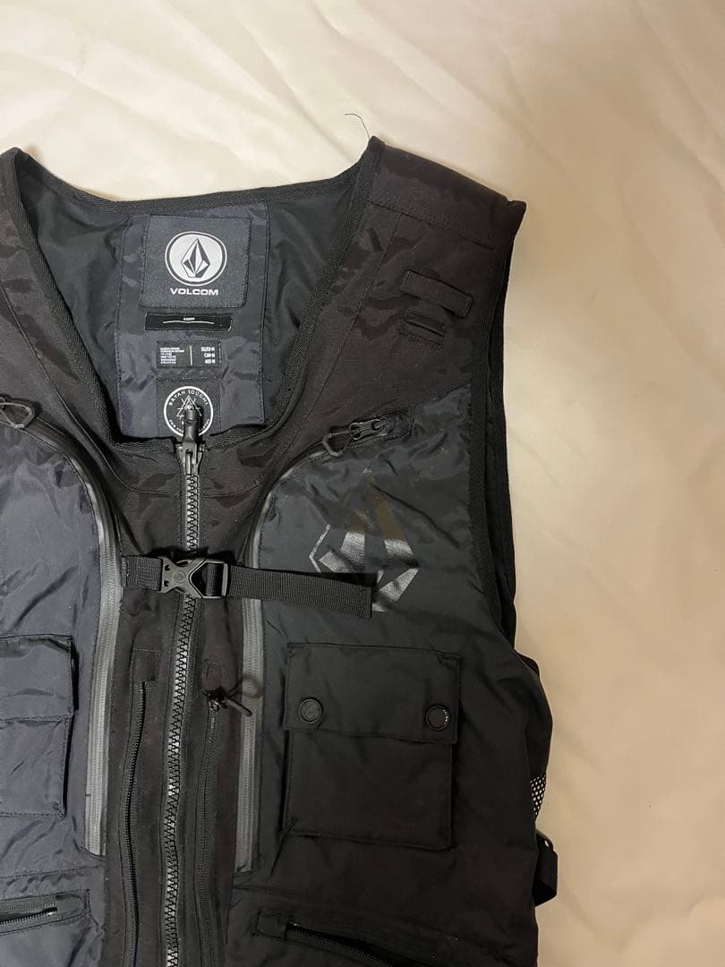Volcom slack vest Mサイズ