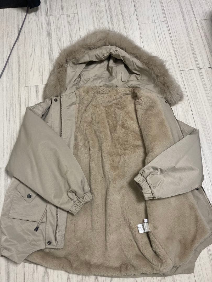 購入前にプロフィール必読♡フォックスファードロストオーバーブルゾン