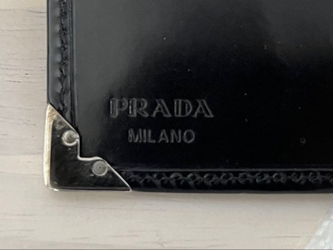 【新品未使用箱有り】PRADA VITELLO BOX　プラダ　二つ折り財布　黒