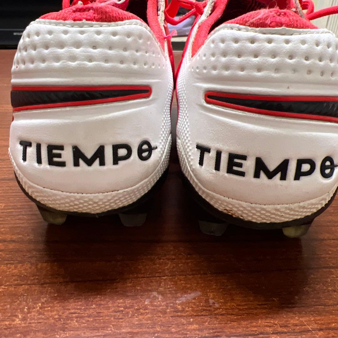 Nike サッカーシューズ ティエンポレジェンド8