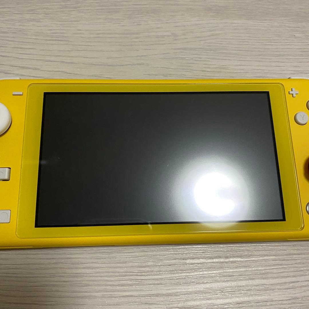 【極美品】Nintendo Switch Lite イエロー おまけ付き