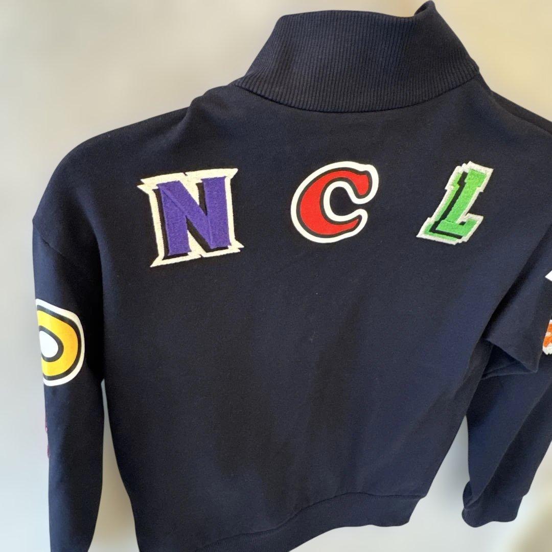 モンクレール　子供パーカー