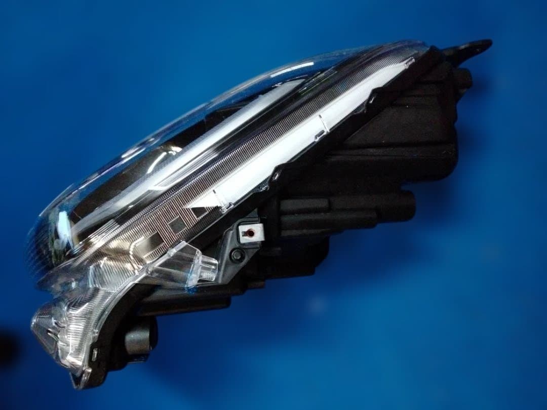 スズキ スイフト（5AA-ZDEDS）用 左LEDヘッドライト スリムデザイン