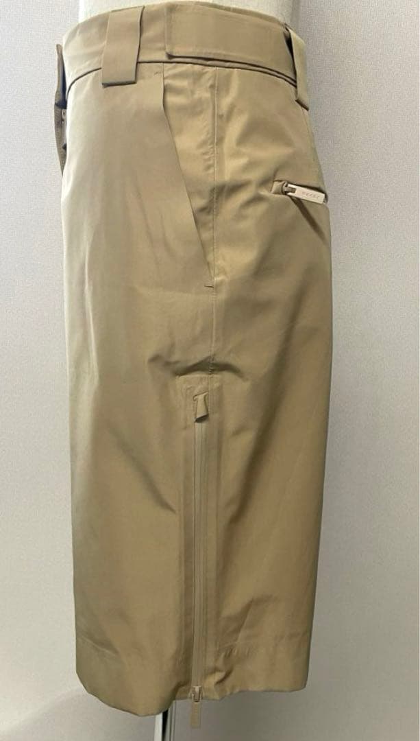 出品終了間近プラダ リネアロッサ ベージュハーフパンツXS男女兼用プラダスポーツ