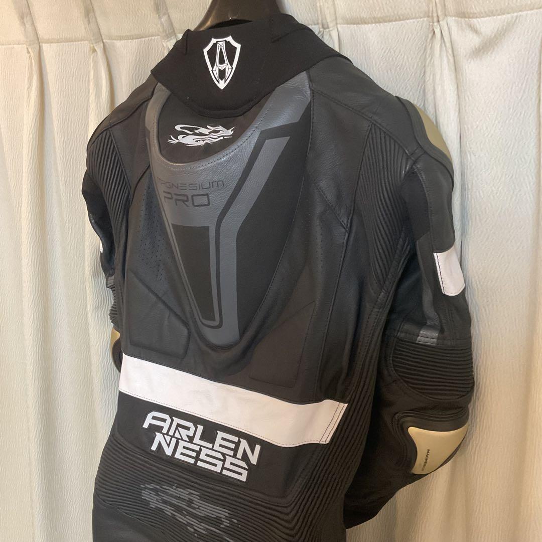 【未使用】ARLENNESS アレンネスレーシングスーツ50サイズ Bk.Wh