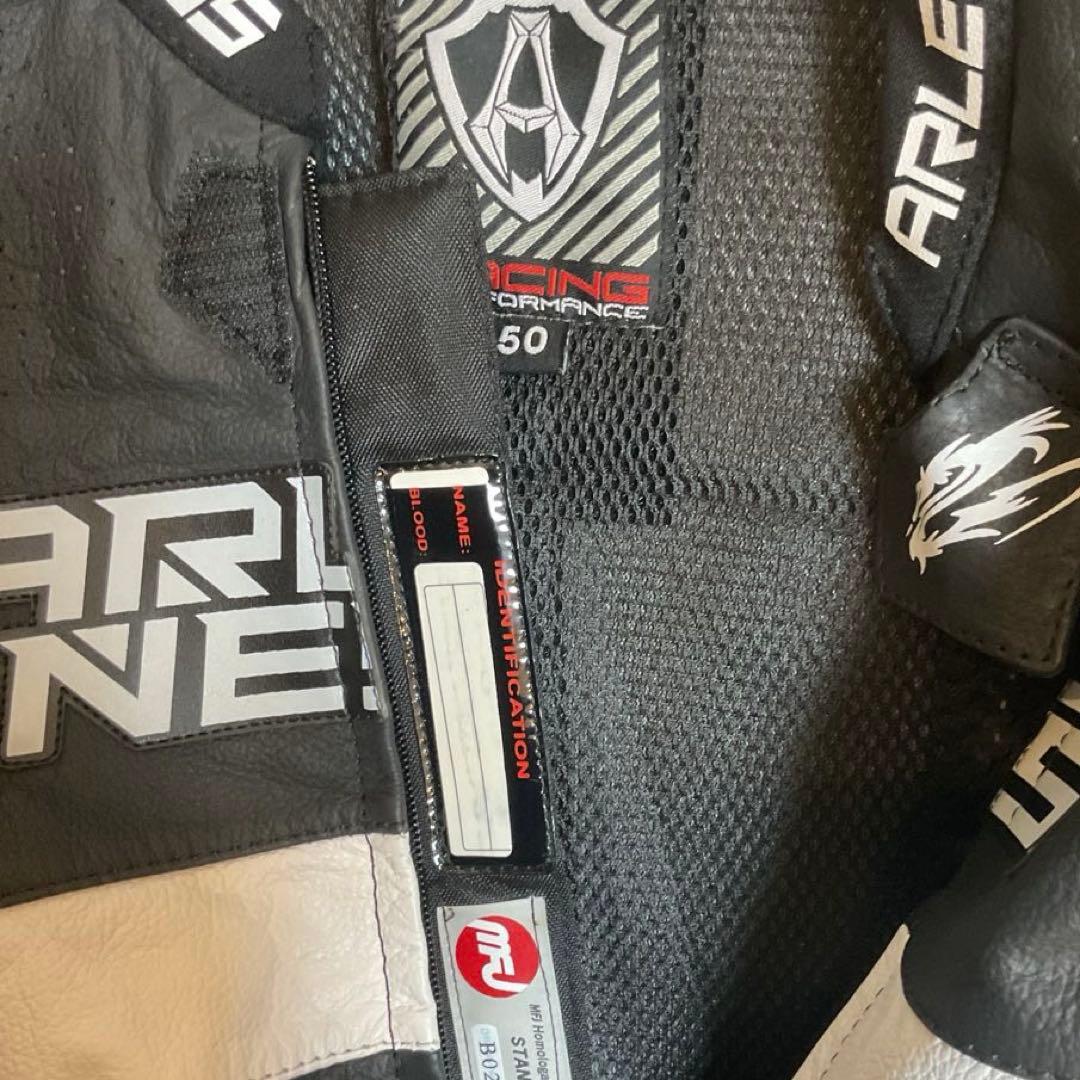 【未使用】ARLENNESS アレンネスレーシングスーツ50サイズ Bk.Wh