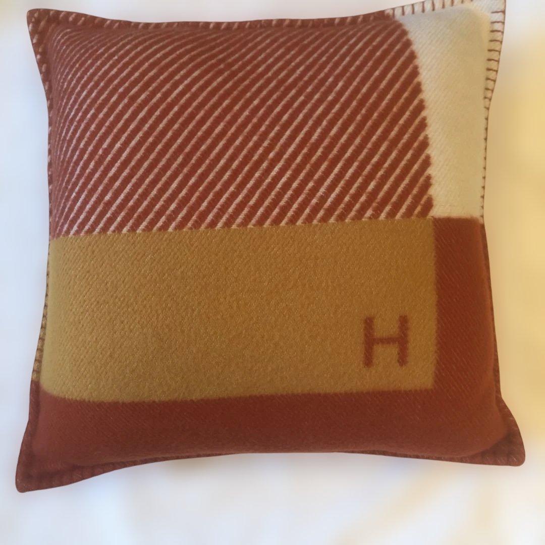 HERMES クッション 《Hリヴィエラ》
