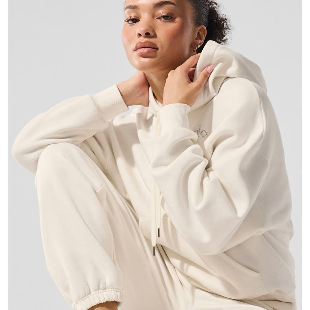 新品未使用タグ付 alo Accolade Hoodie パーカー スウェット