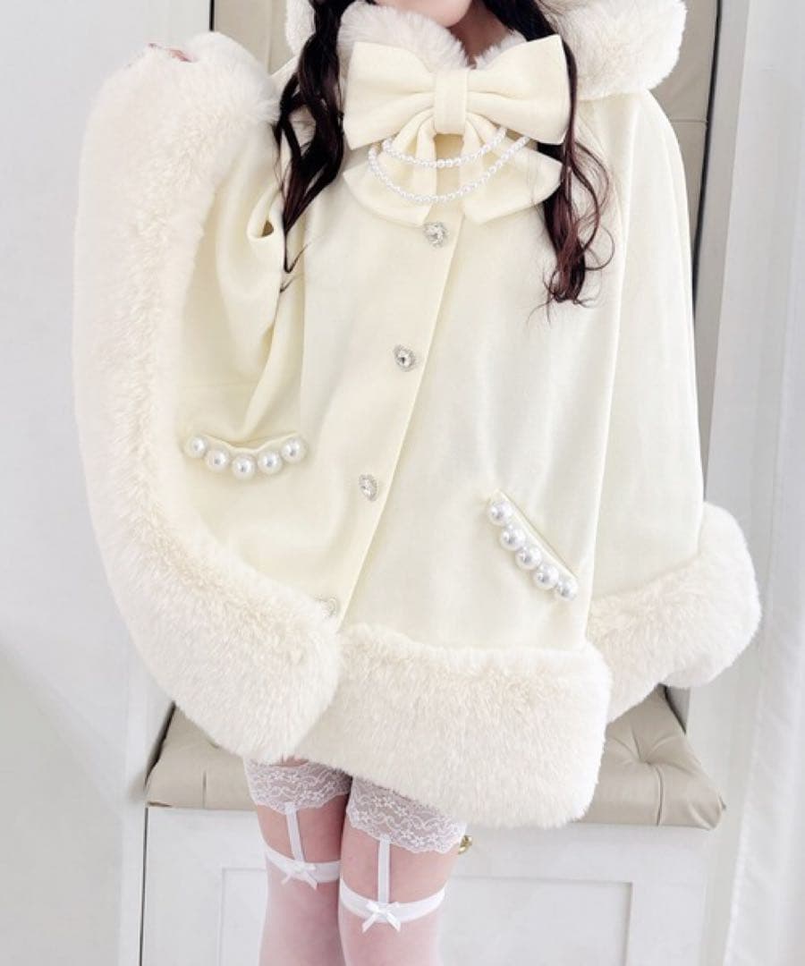 MARS リボン付きボリュームファーフードケープコート ホワイト マーズ