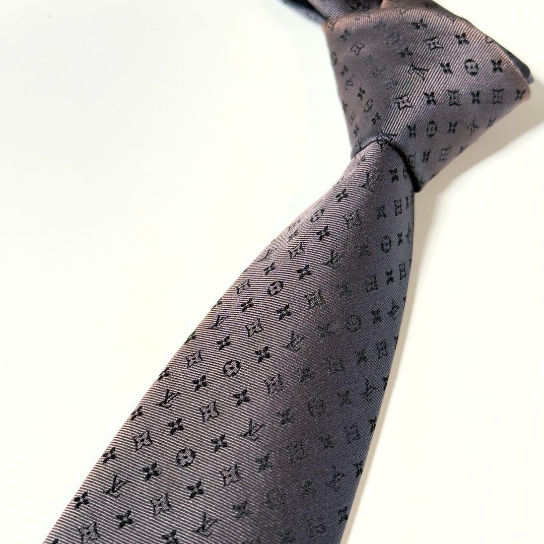 【美品】 LOUIS VITTON ルイヴィトン モノグラム グレー系 ネクタイ