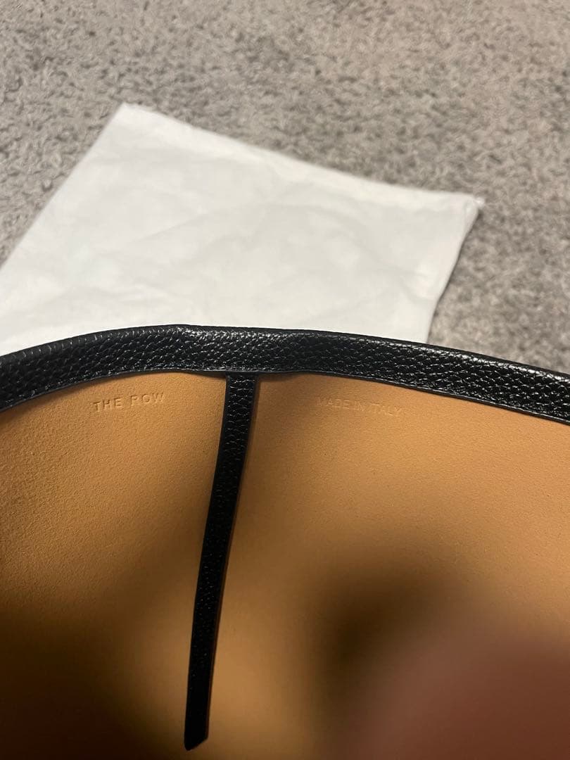 トートバッグ　the row ロゴ付き