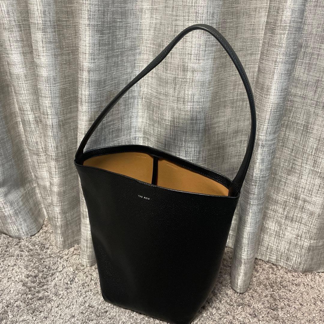 トートバッグ　the row ロゴ付き
