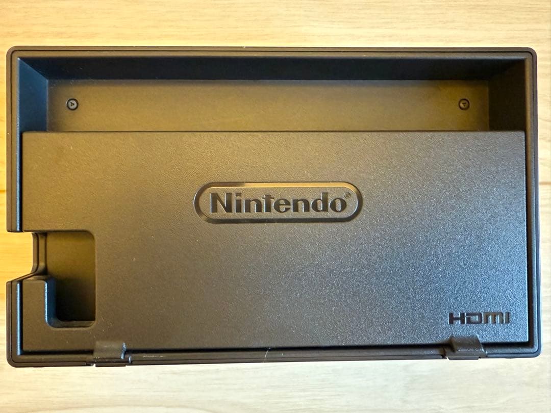 【ピカブイ限定モデル】NintendoSwitch本体+キャリングケース