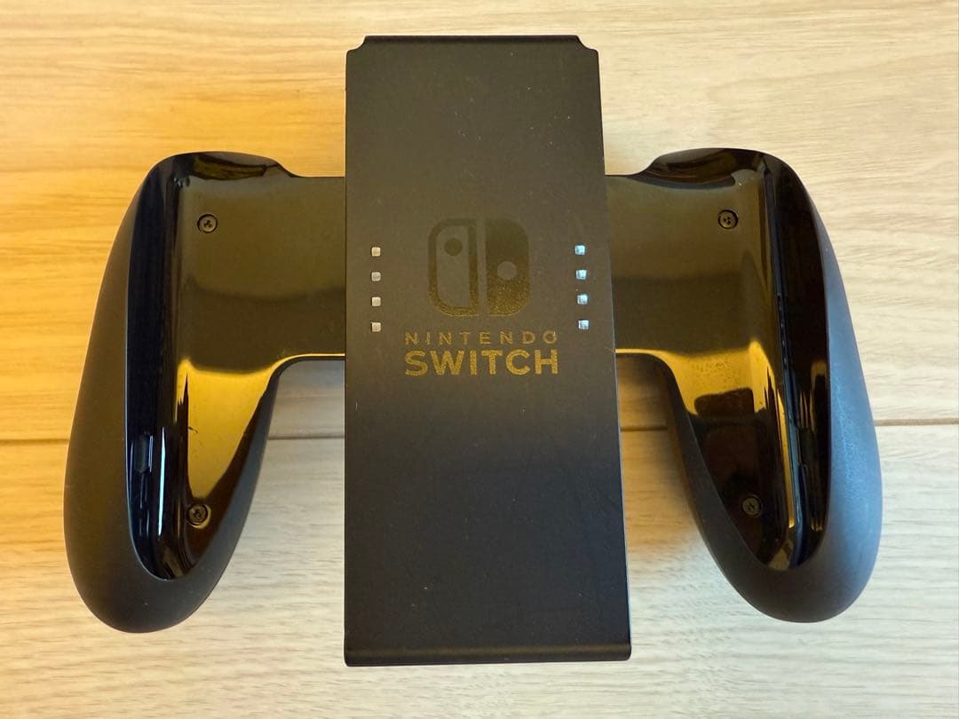 【ピカブイ限定モデル】NintendoSwitch本体+キャリングケース