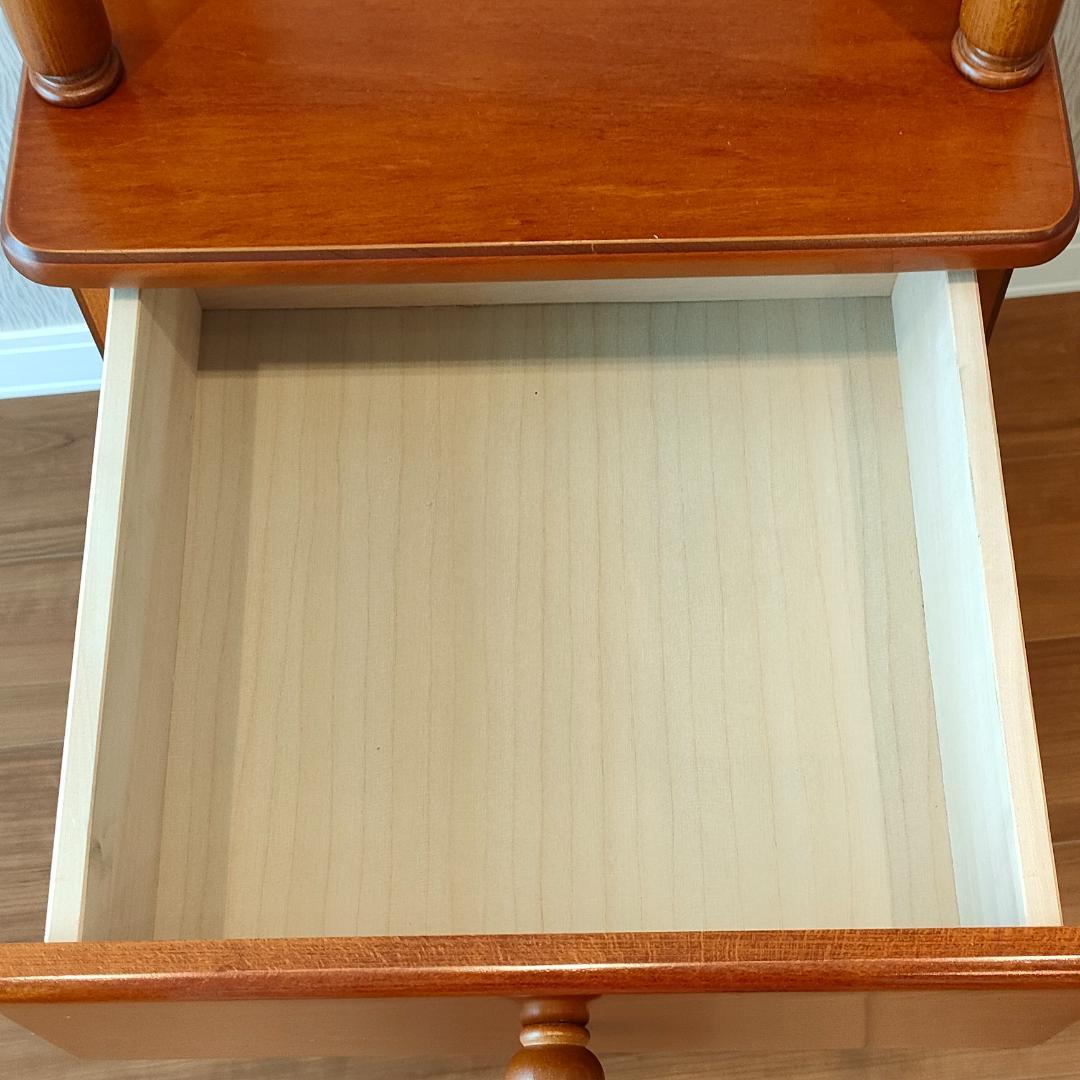 ヴィンテージ　キャビネット　ウッドチェスト　引出し4杯　丸脚