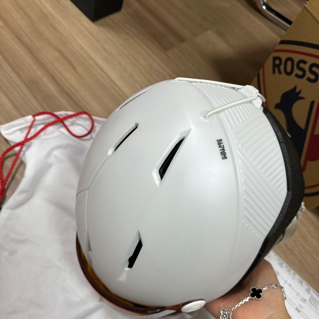 ク*ロ様 スキー、スノボヘルメットROSSIGNOL impacts ヘルメット