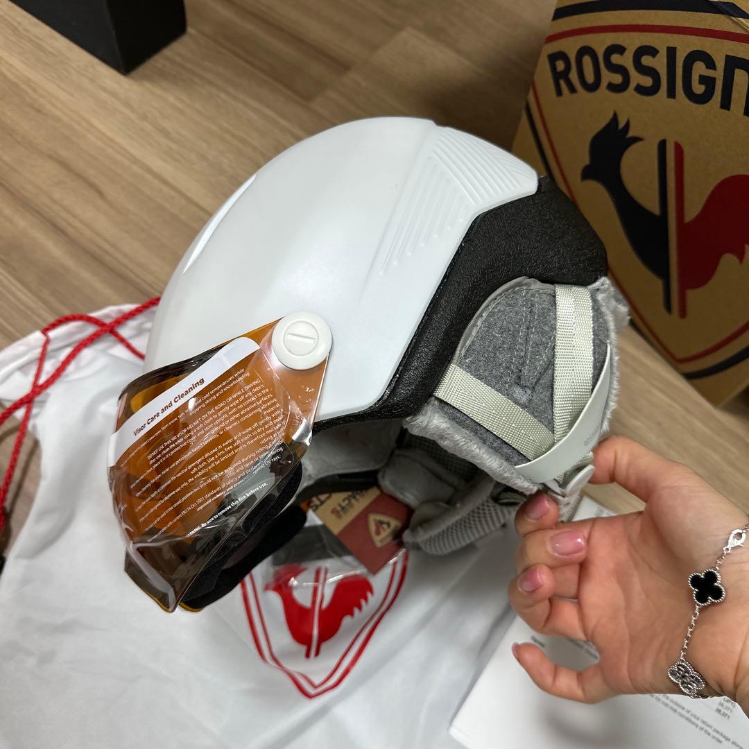 ク*ロ様 スキー、スノボヘルメットROSSIGNOL impacts ヘルメット