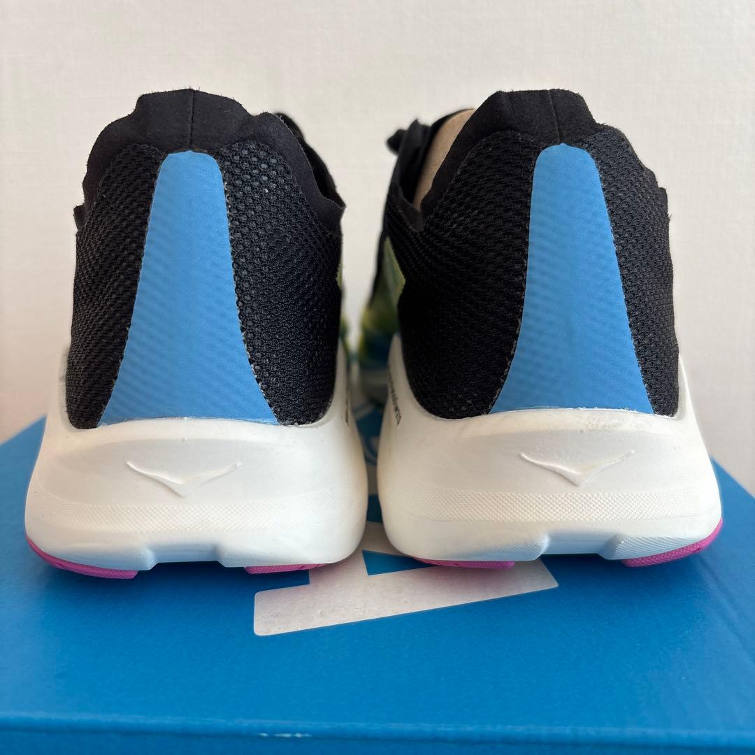 23.5　ホカ　HOKA ONEONE　ランニングシューズ　1143490