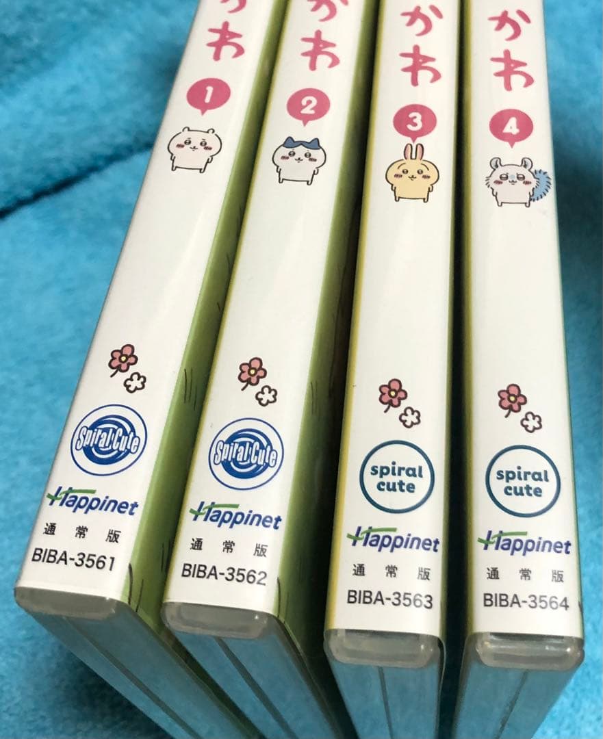DVD ちいかわ 1 2 3 4巻セット 綾鷹ポーチ