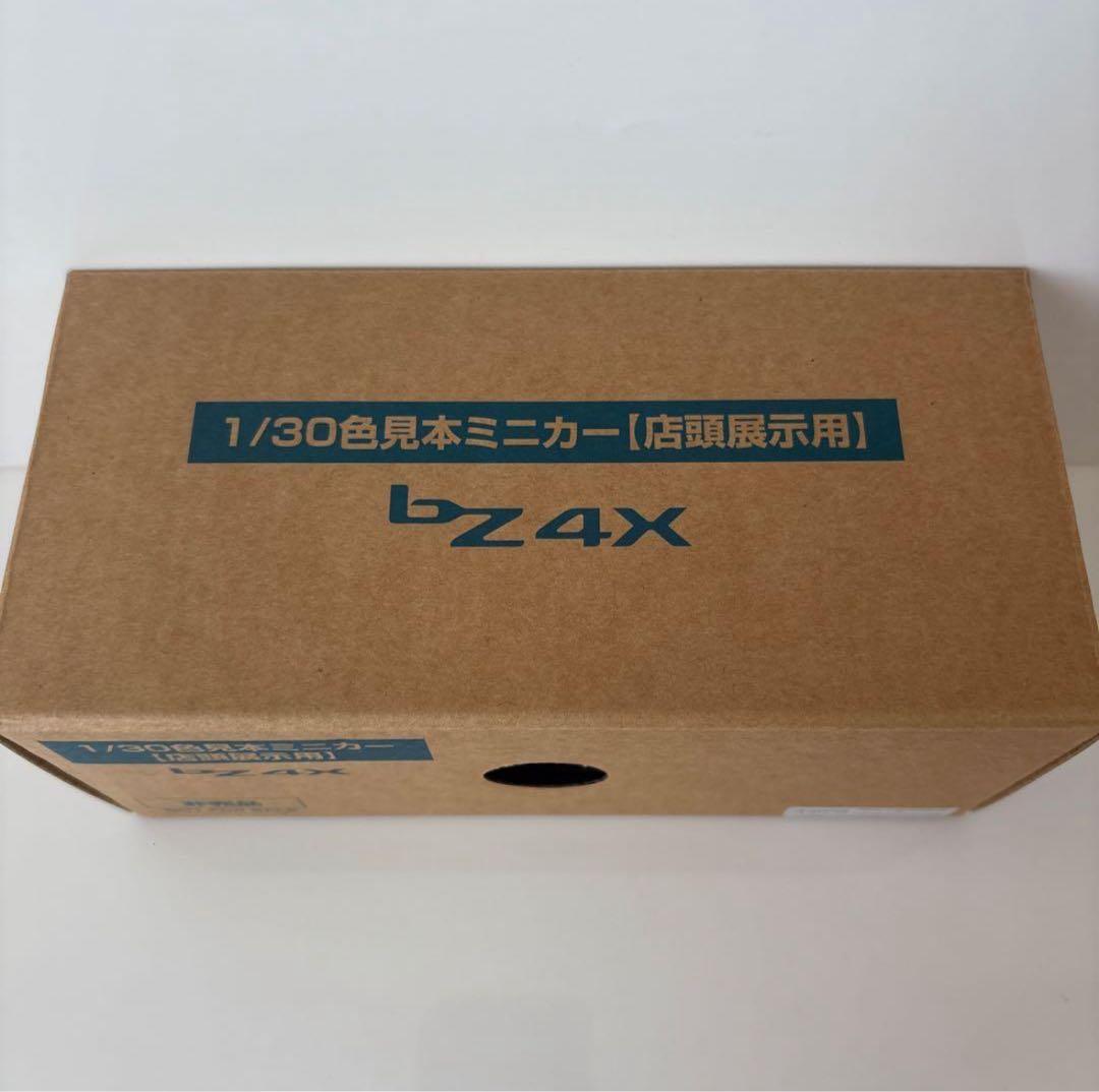 トヨタ 新型bZ4X ミニカーカラーサンプル プラチナホワイトパール【非売品】