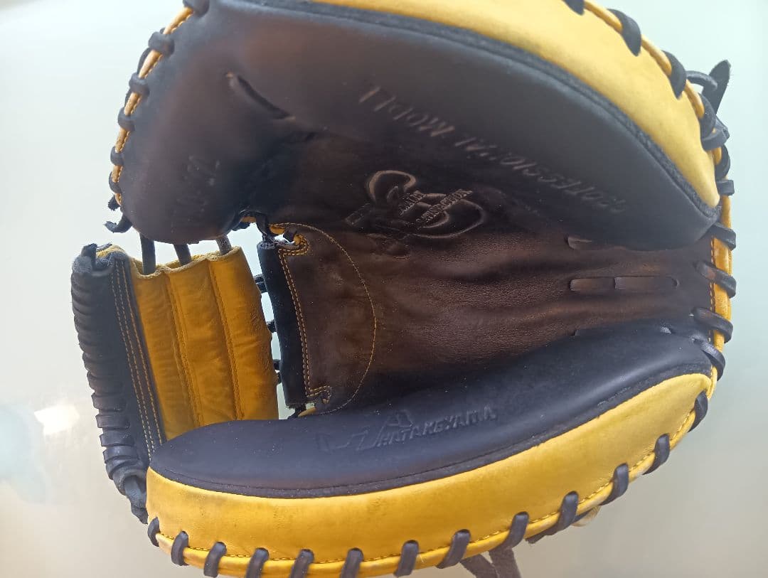 プロフェッショナルモデル 軟式グローブ イエロー/ブラック　一般