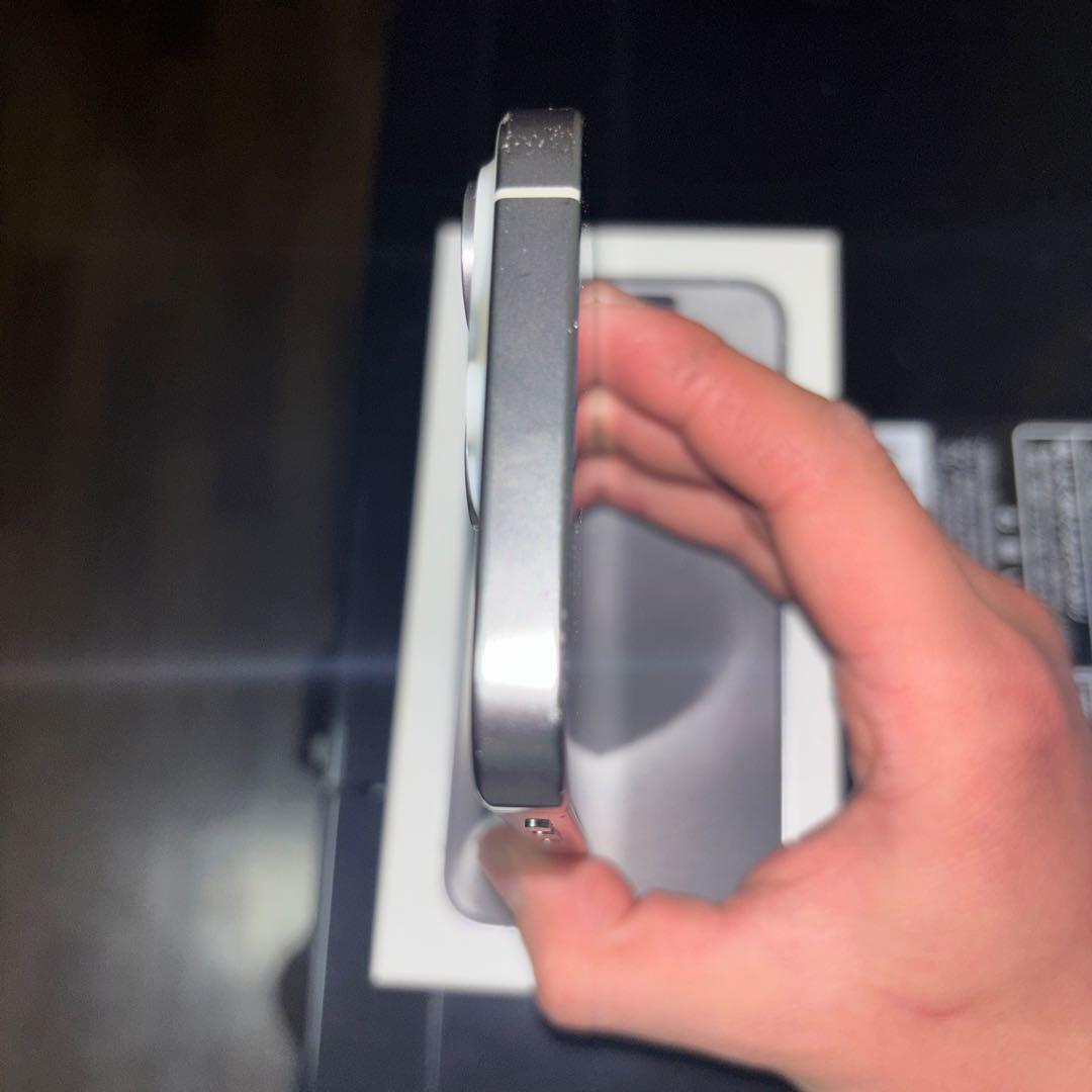 スマートフォン本体 iPhone15 pro white titanium 128GB