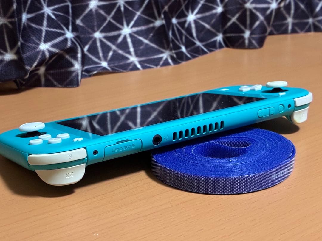 SWITCH LITEターコイズブルー　本体&充電器