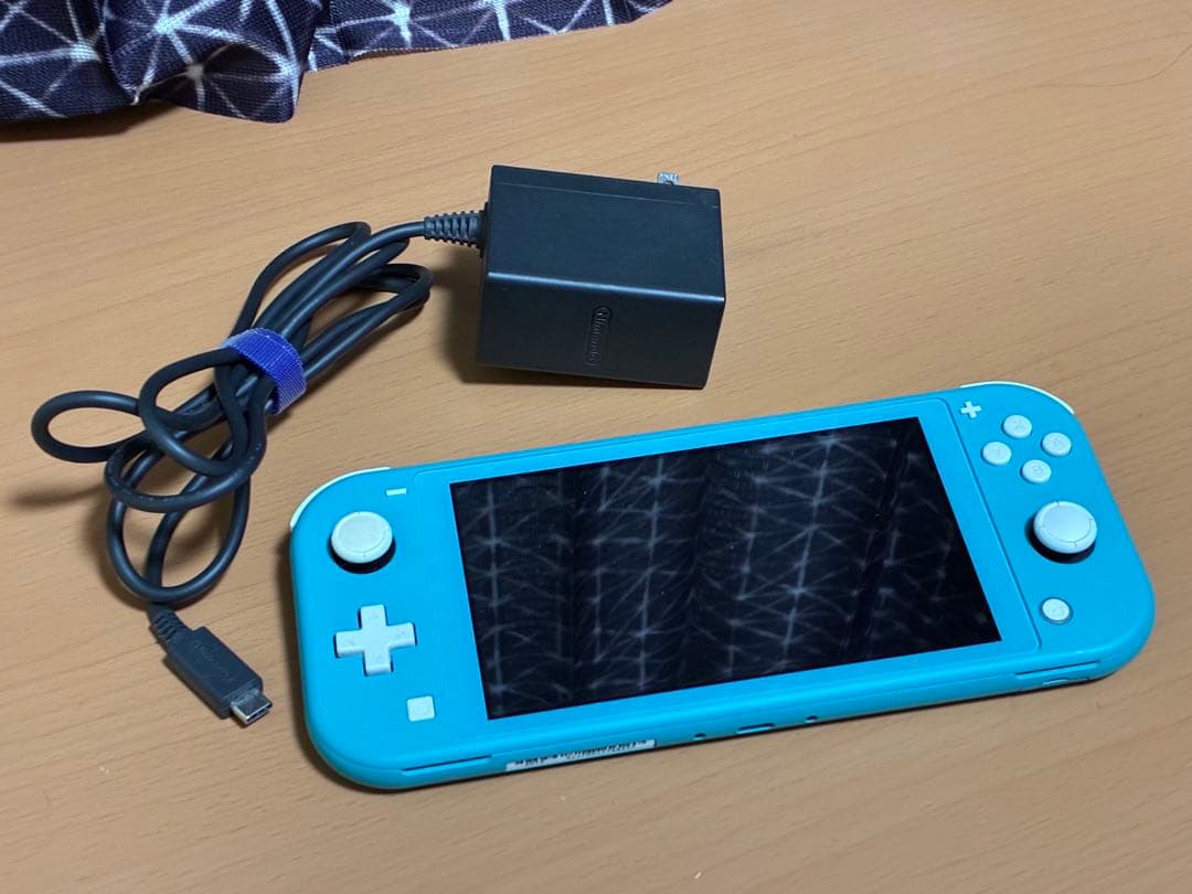 SWITCH LITEターコイズブルー　本体&充電器