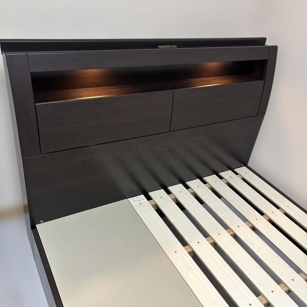 直接取引限定 ニトリ 収納大容量 セミダブルベッドフレーム LEDライト付き