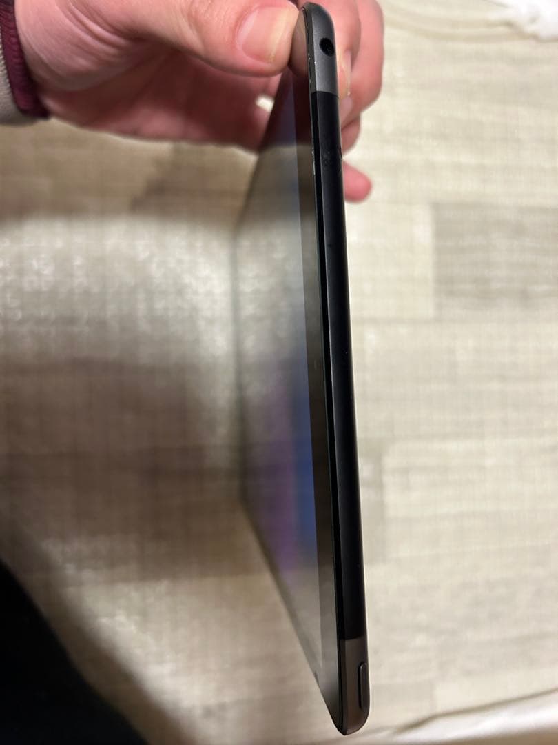 Apple iPad (第7世代) スペースグレー