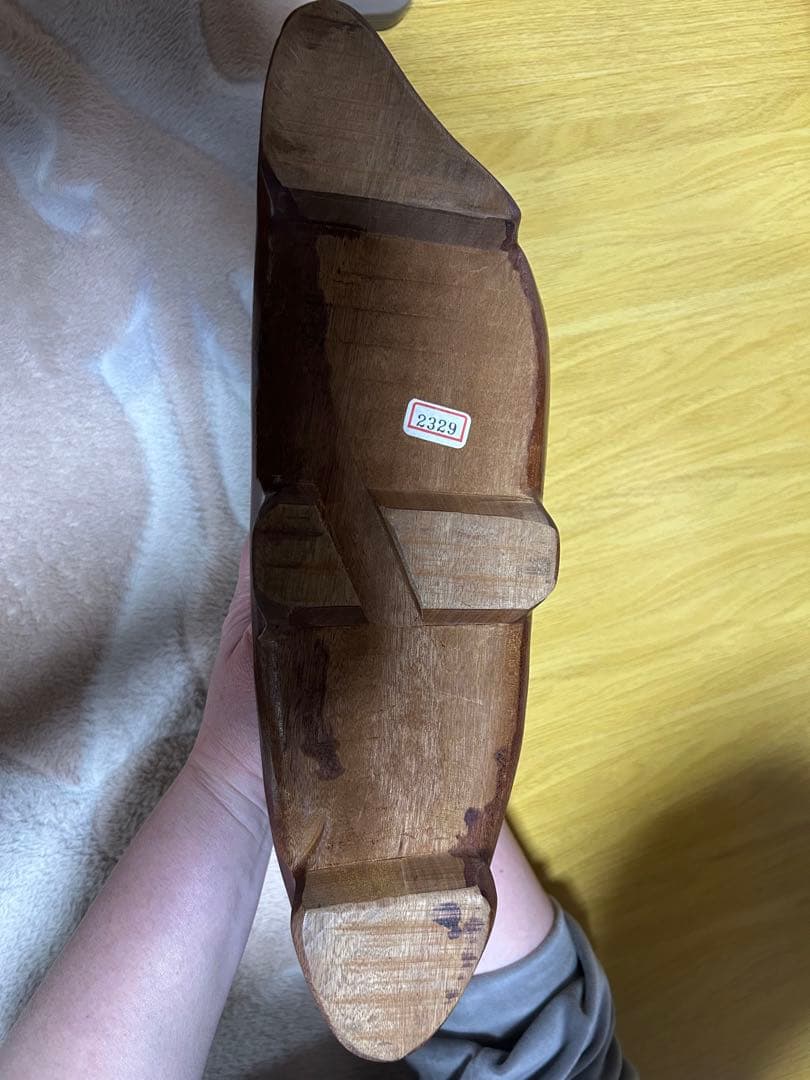 天然ネフライト 翡翠 軟玉 鑑賞石 天然石 自然石 水石 木製台座付き