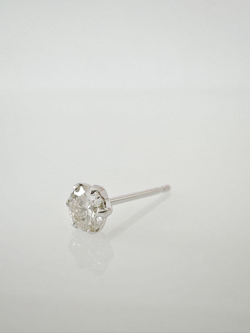 プラチナ 天然 ダイヤ 0.15ct 片耳ピアス！①