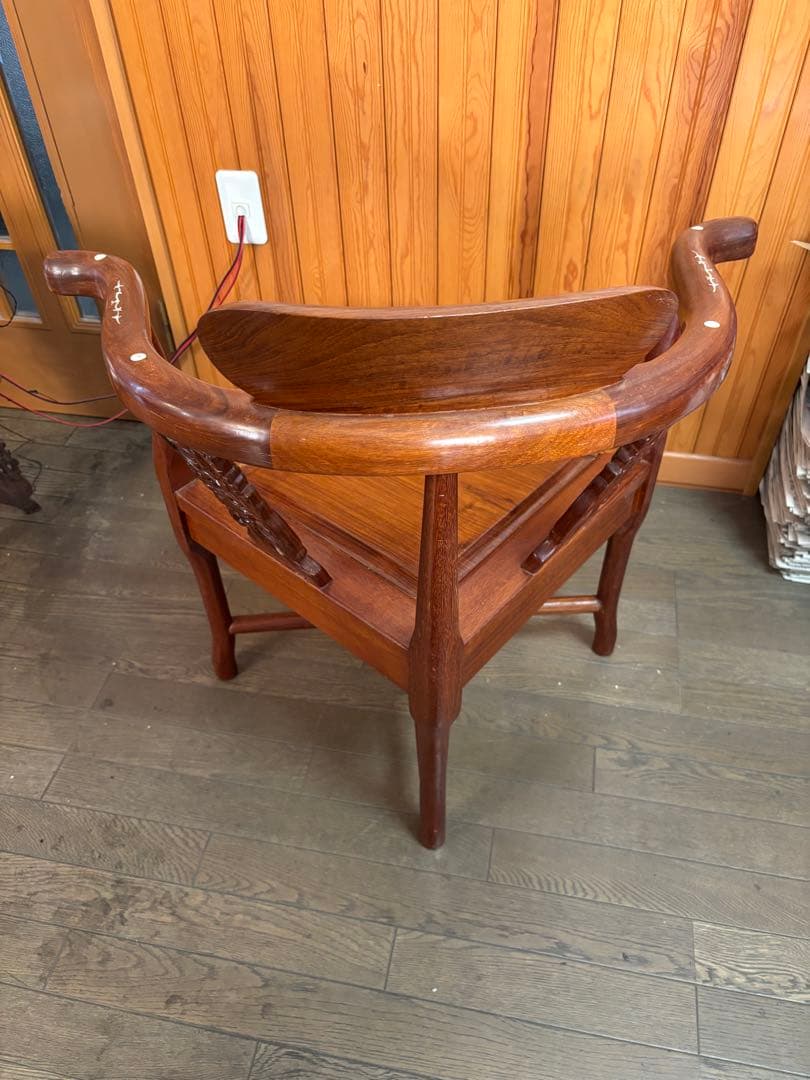 美品　アジアンスタイル 木製椅子 螺鈿細工⓵