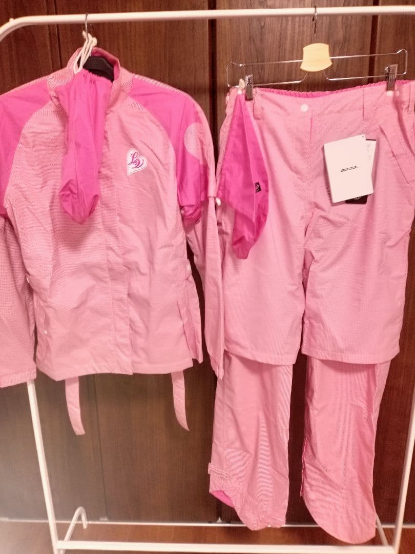 新品未使用　VIVIA HEART ピンク レインウェア サイズ42