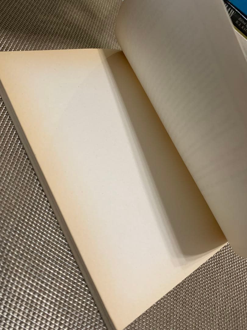 希少　Captain Maximus by Barry Hannah