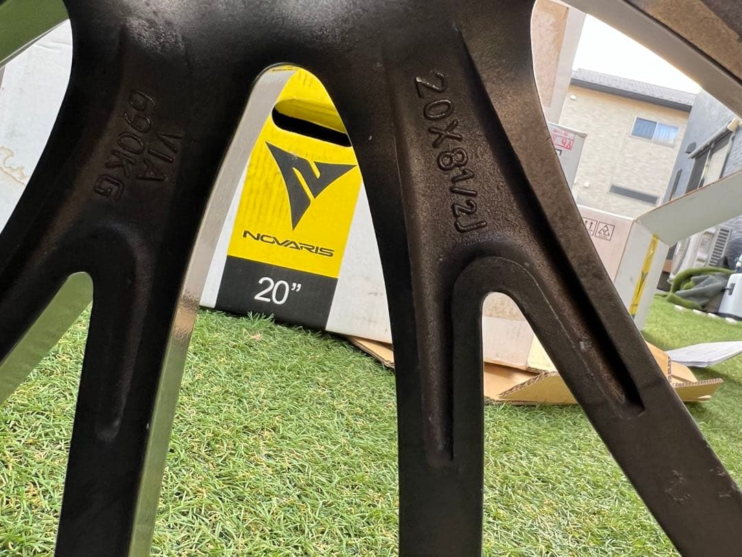 4本　20インチホイール