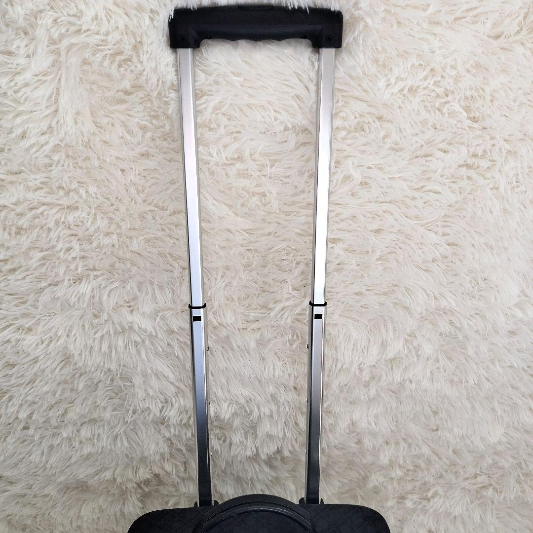 ゲラルディーニ　キャリーケース　4輪　機内持込　鍵付き　黒　ブラック