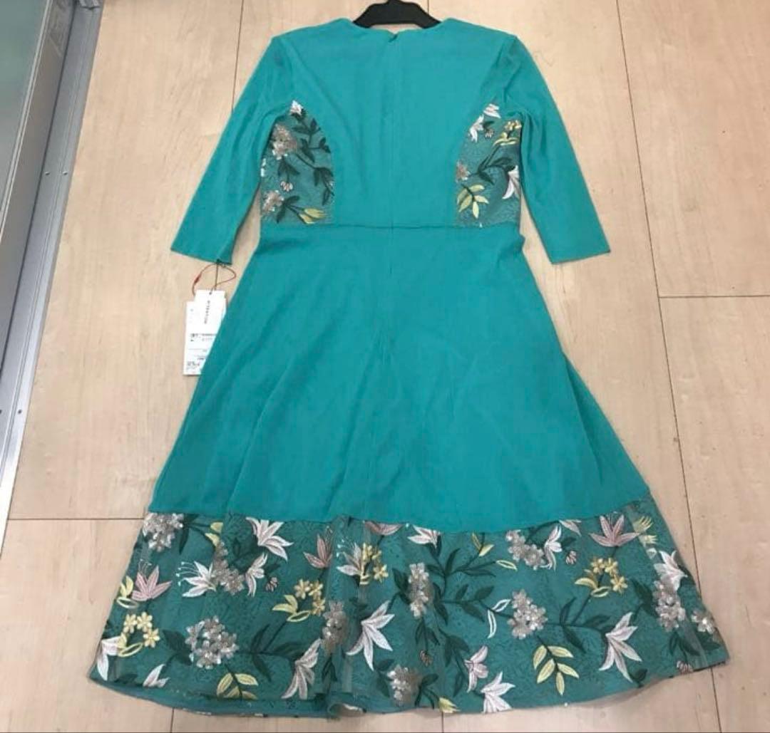 新品 ビビアンタム シフォンワンピース