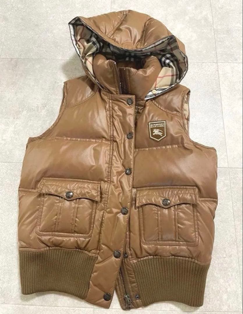 値下げ！美品Burberryブルーレーベル ダウンベスト　キャメル　38