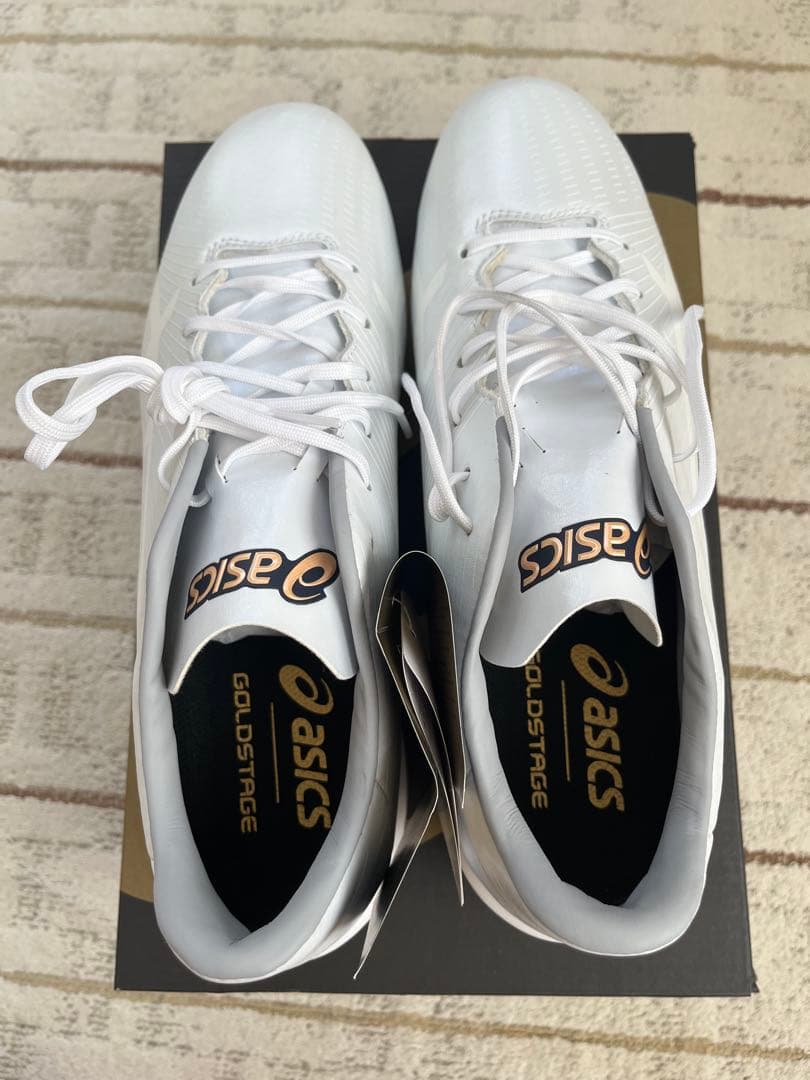 硬式野球スパイク　白　アシックス　28サイズ