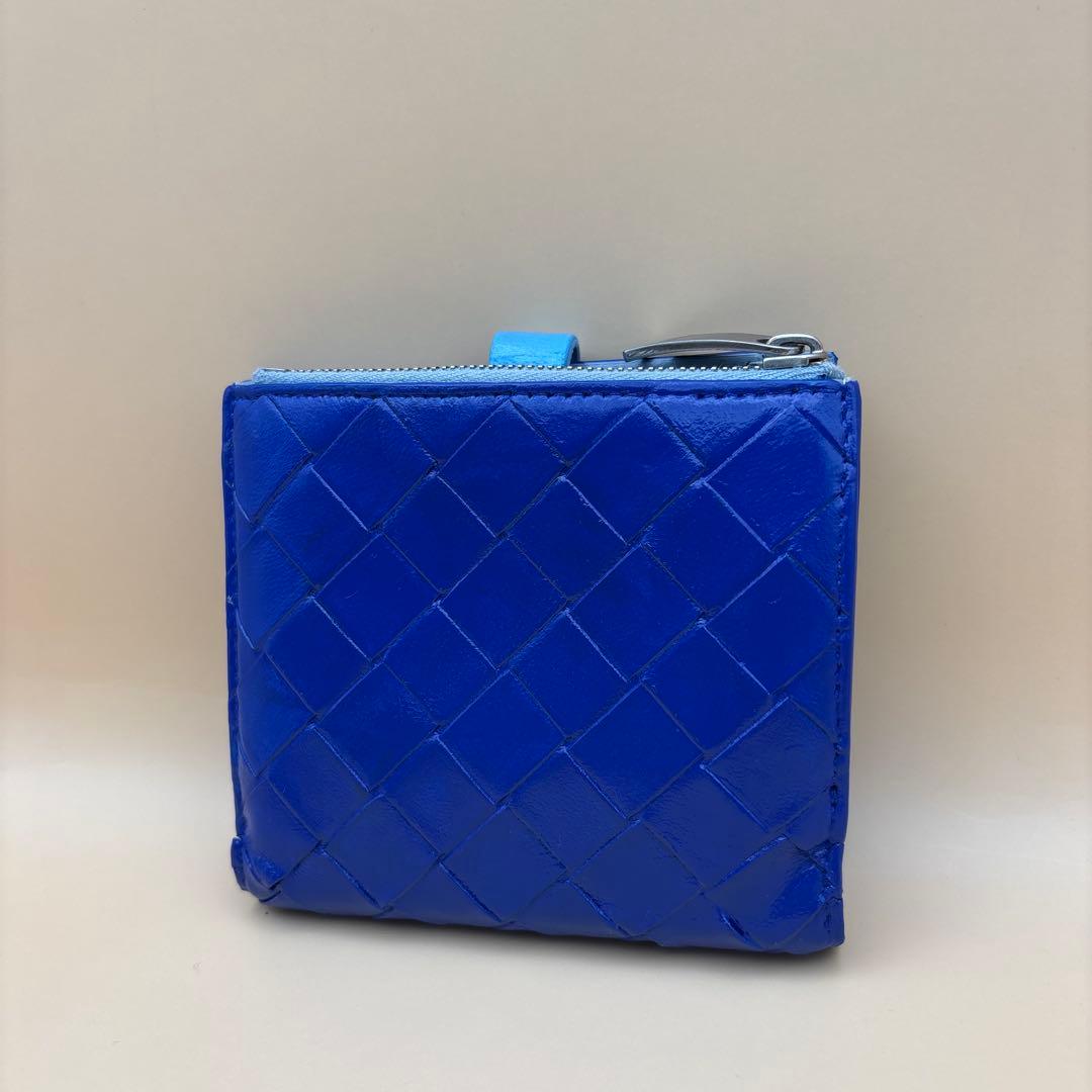 ◆正規品◆現行ボッティガヴェネタイントレチャート二つ折りサイフブルーカラー