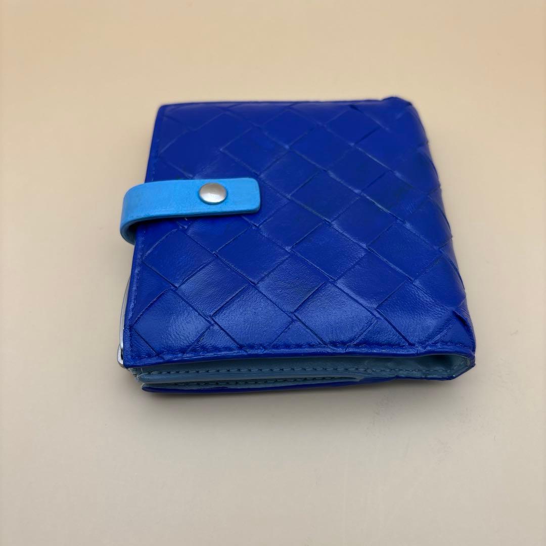 ◆正規品◆現行ボッティガヴェネタイントレチャート二つ折りサイフブルーカラー