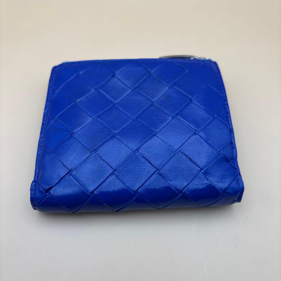 ◆正規品◆現行ボッティガヴェネタイントレチャート二つ折りサイフブルーカラー