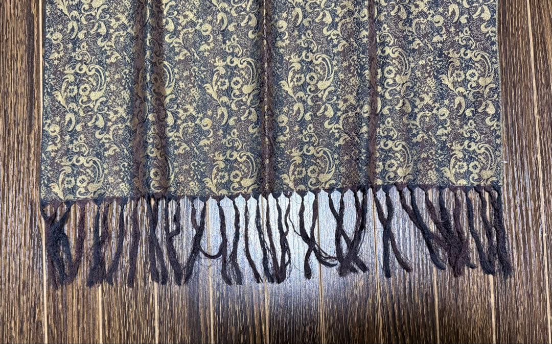 【80年代ヴィンテージ】ペイズリー柄 ブラック&ゴールド シルクストール