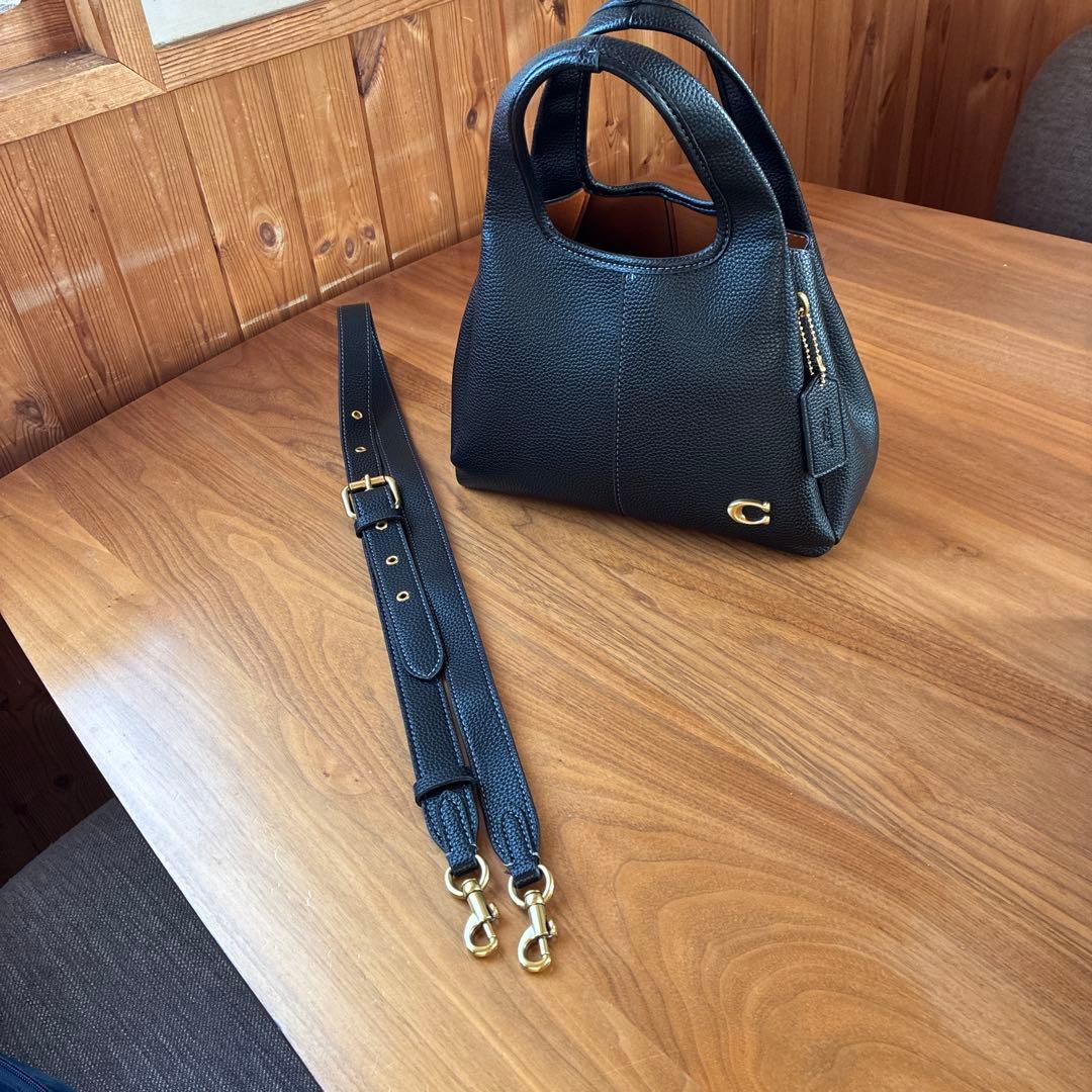 COACH レザー製黒ショルダーバッグ