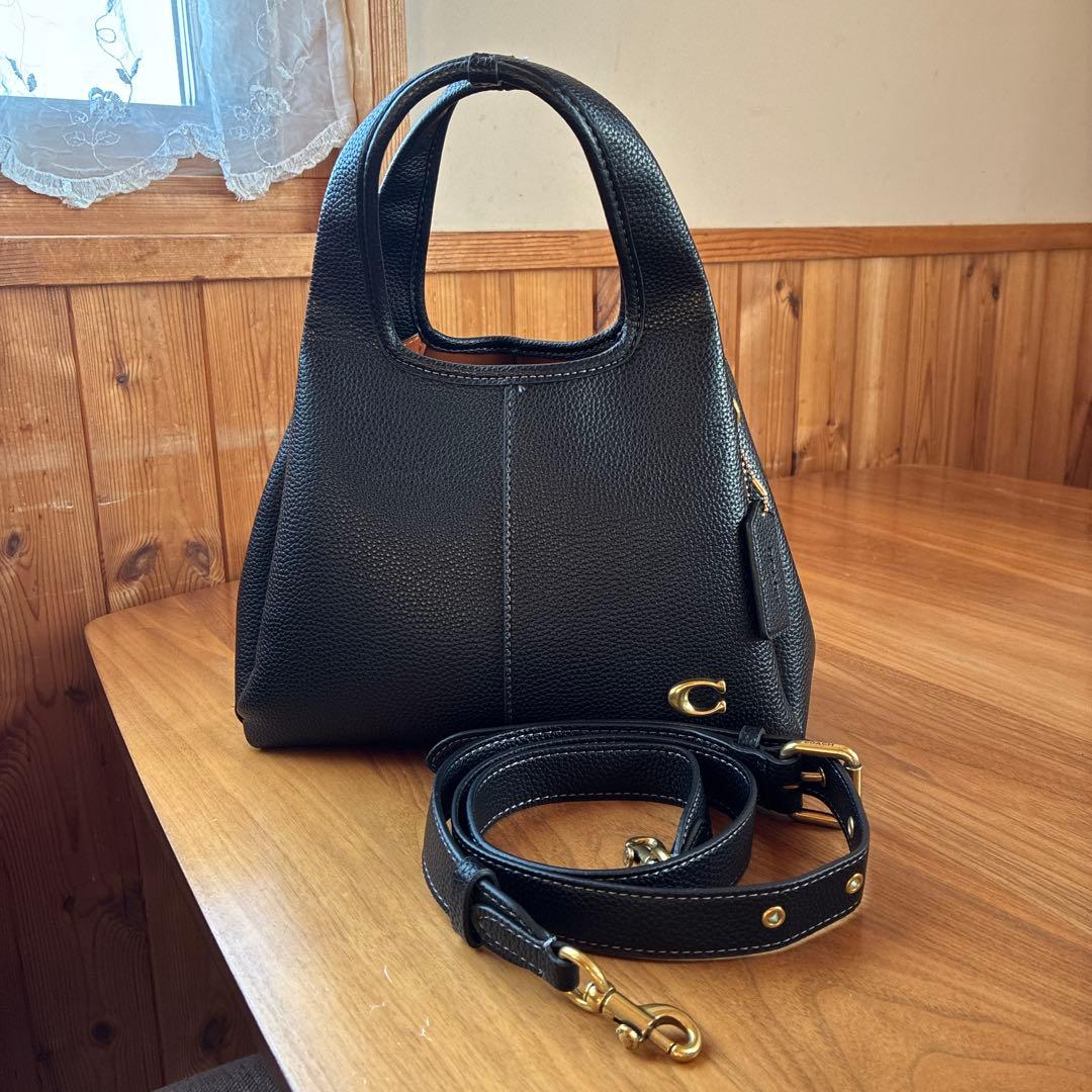COACH レザー製黒ショルダーバッグ