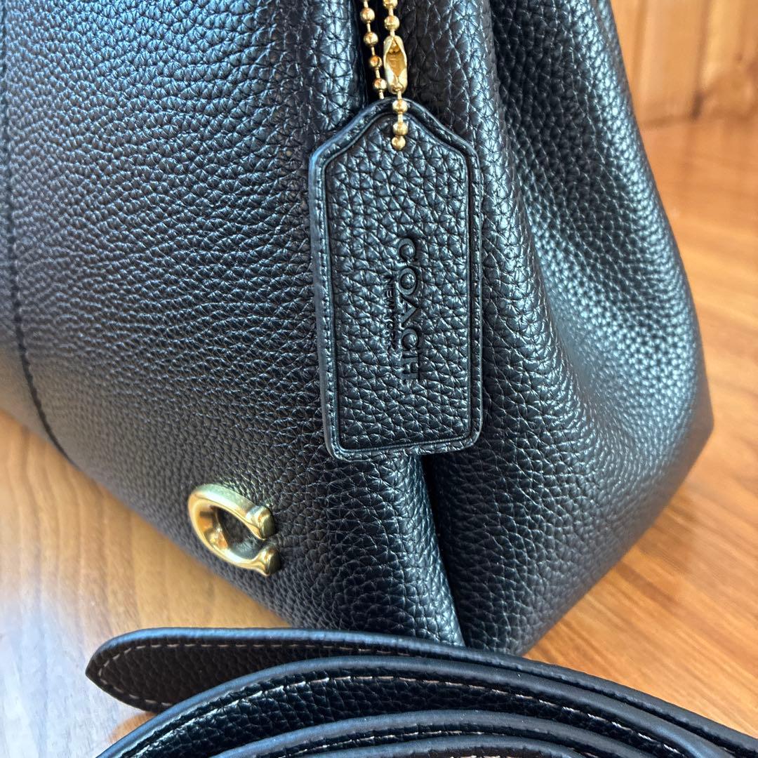 COACH レザー製黒ショルダーバッグ
