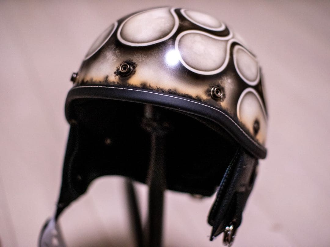 M 新品未使用　ポリヘル　ポリス　ヘルメット アイボリーエイジング黒フレア