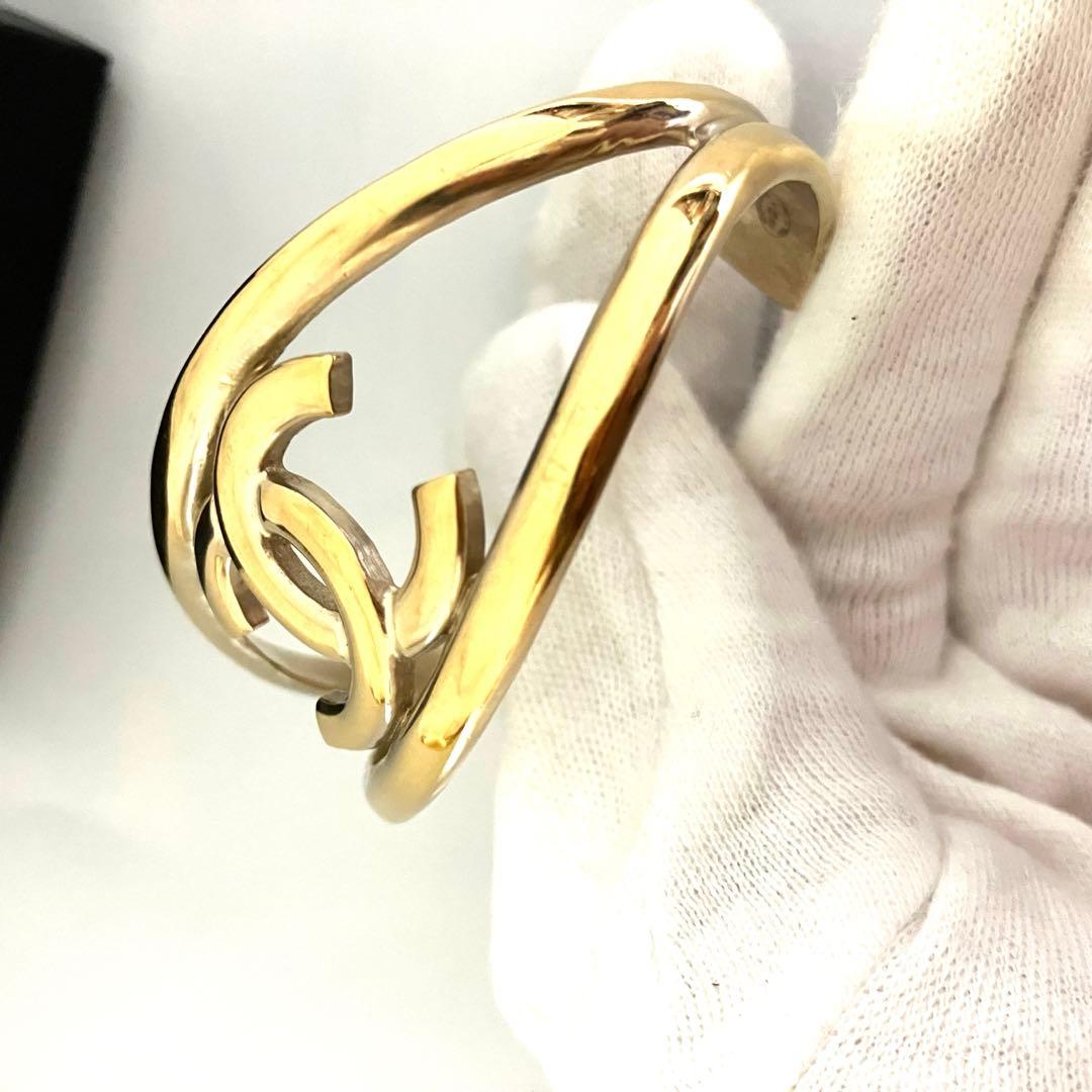 CHANEL シャネル CCロゴバングル ゴールド