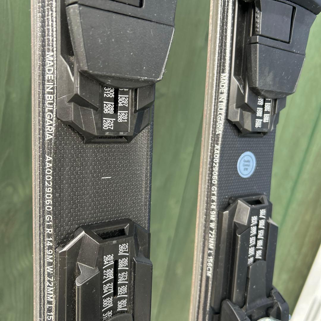 ATOMIC スキー板 ブラック レッド バインディング付き